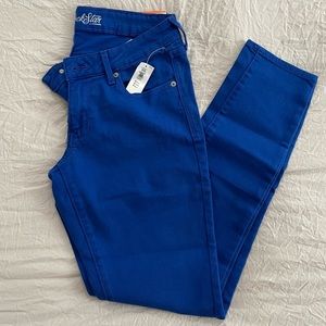 **NWT** Old Navy Rockstar Super Skinny Jeans